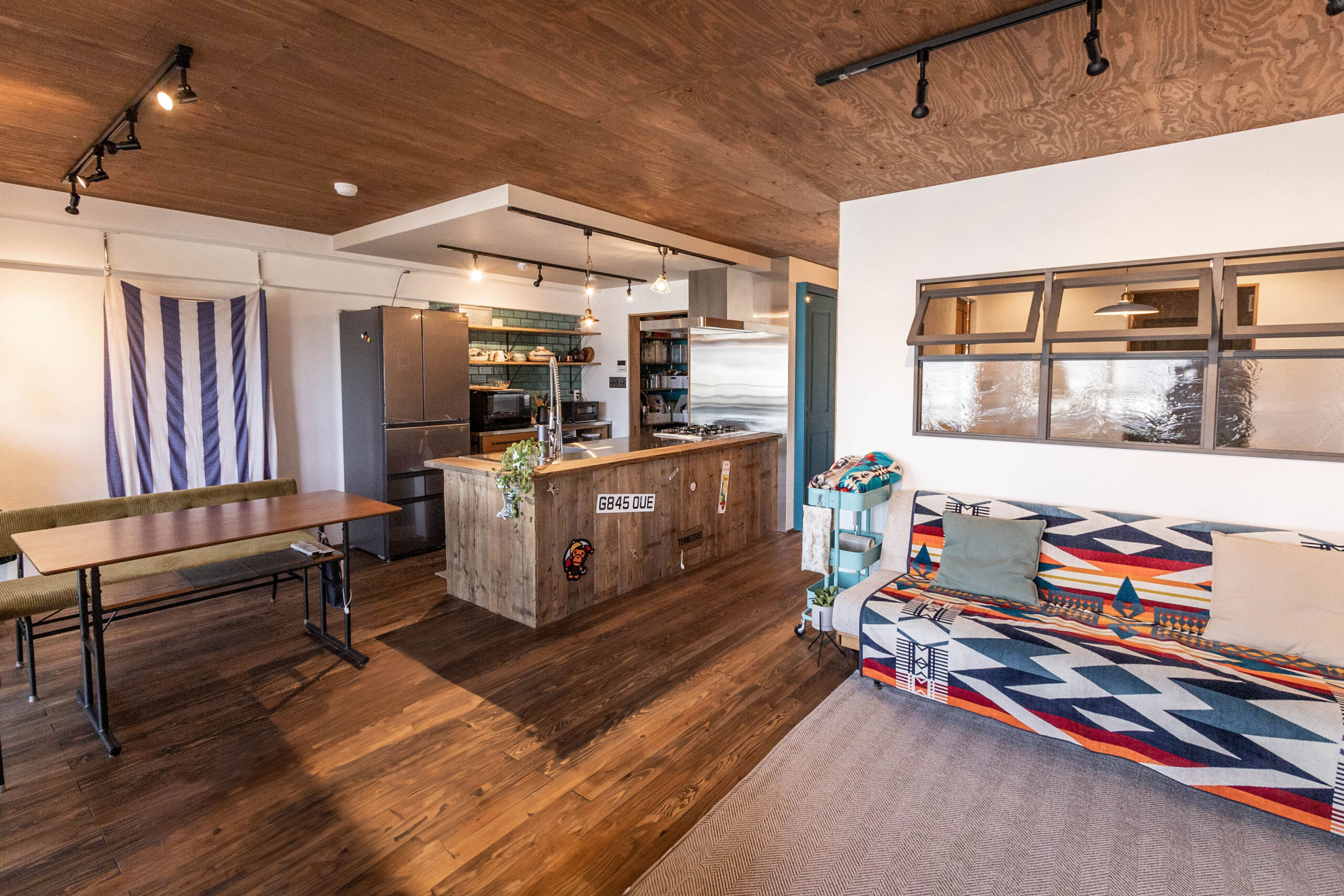 レトロ部屋☆ヴィンテージマンションなら味のある家電で赴きUP レトロ部屋☆ヴィンテージマンションなら味のある家電で赴きUP main-